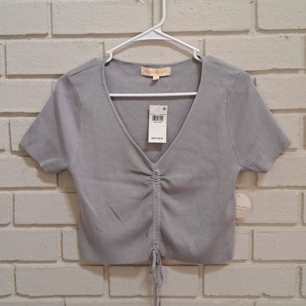 Madden Girl Gray Cropped Tie Detail Top. Size Large NWT